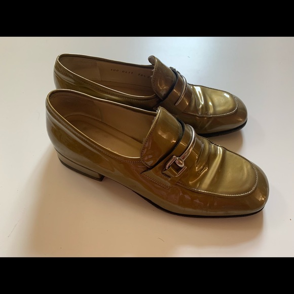 Authentic Vintage Gucci gold patent leather loafers 38.5C - Picture 9 of 16